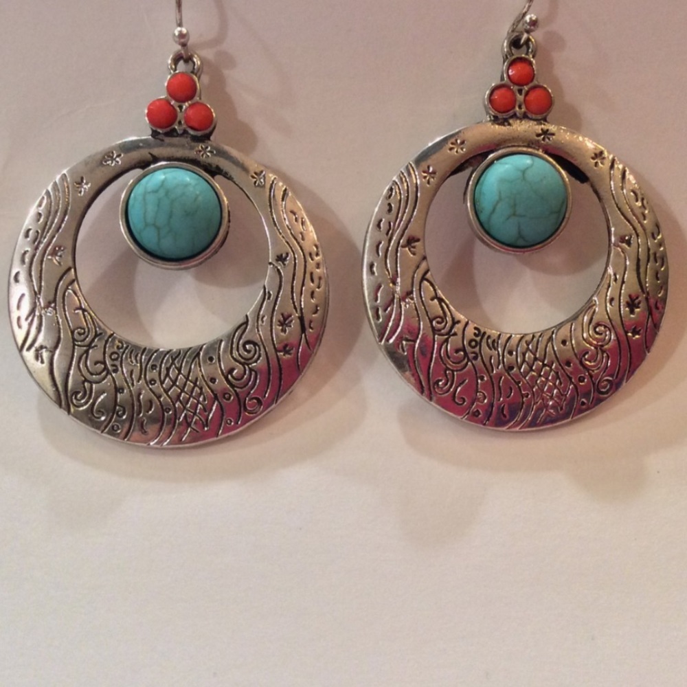 Turquoise and Silver Color Hanging Earring